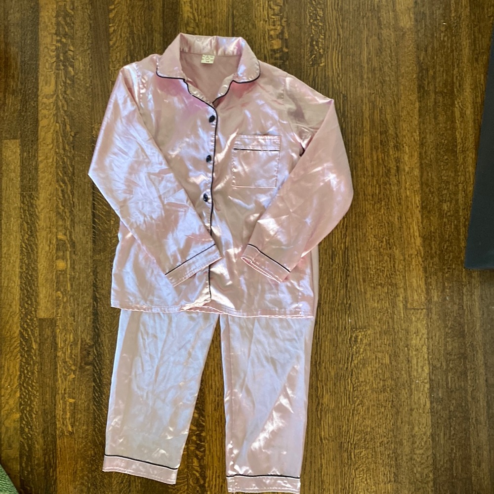 Girls Teen Silky Long Sleeve and Pant Pink Pajamas Sz 16